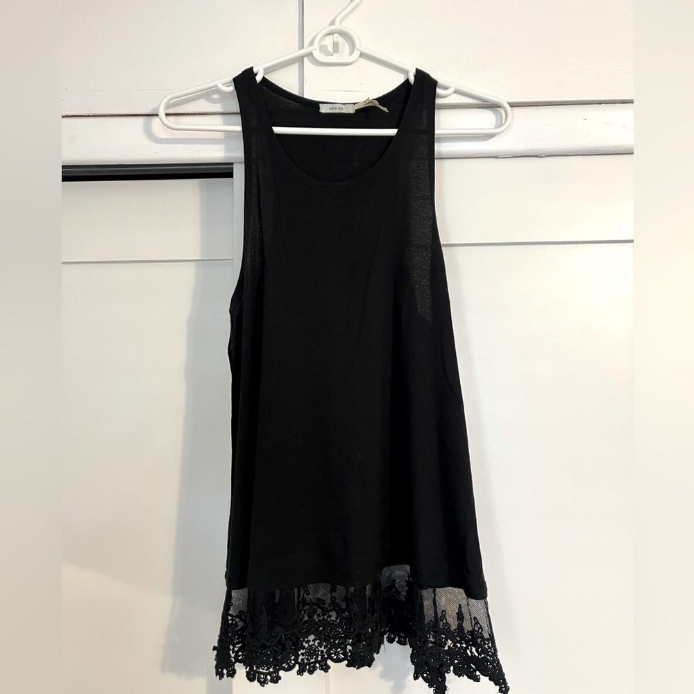 Anthropologie top with decorative bottom